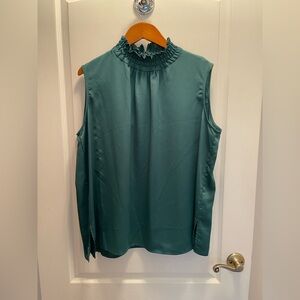 Ming Wang Sleeveless Green Blouse